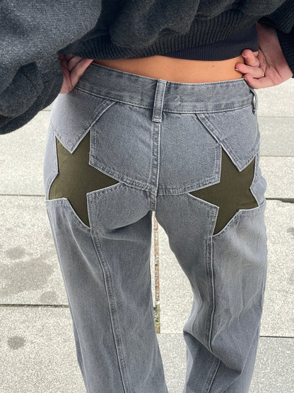 Lola Star Jeans - Oversized jeans with stars.